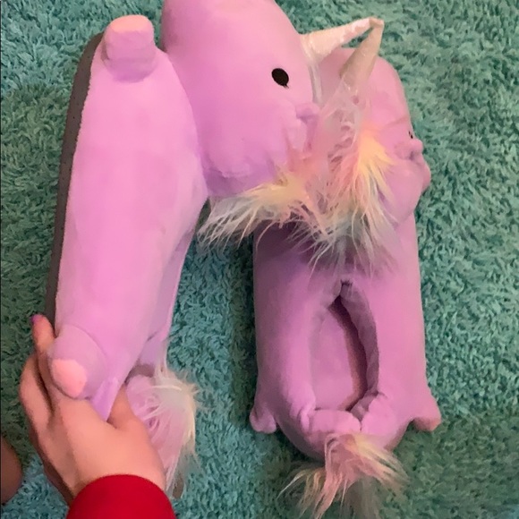 Slippers - Picture 3 of 4